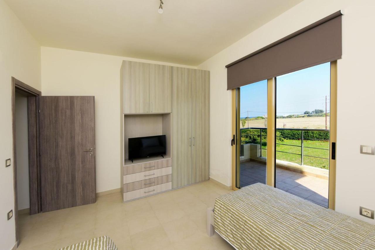Stelia Luxury Apartments Kalavarda Bagian luar foto