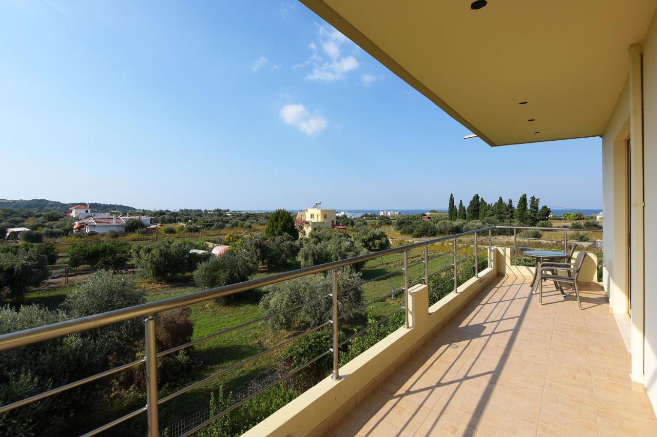 Stelia Luxury Apartments Kalavarda Bagian luar foto