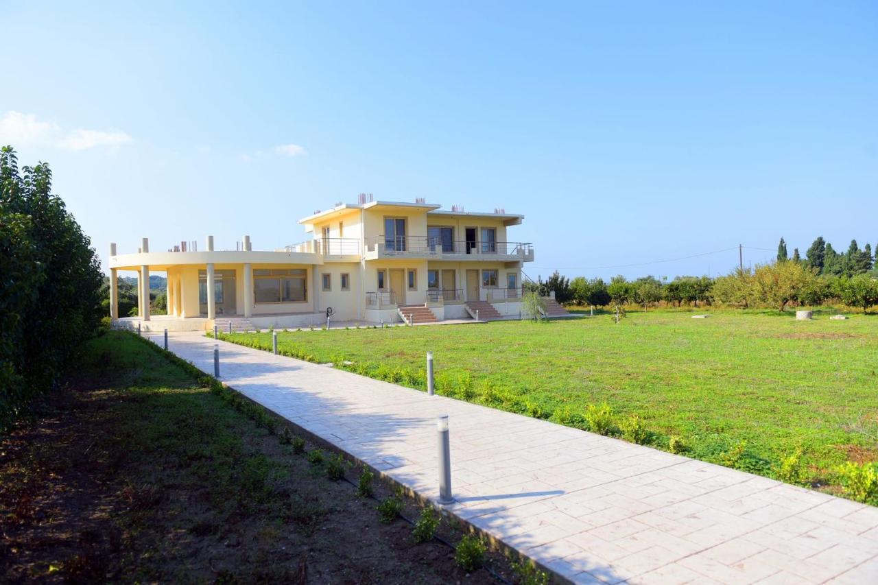 Stelia Luxury Apartments Kalavarda Bagian luar foto