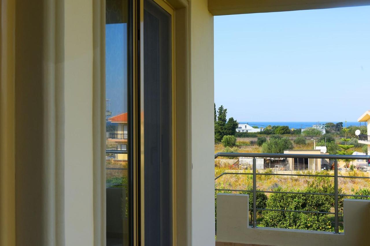 Stelia Luxury Apartments Kalavarda Bagian luar foto