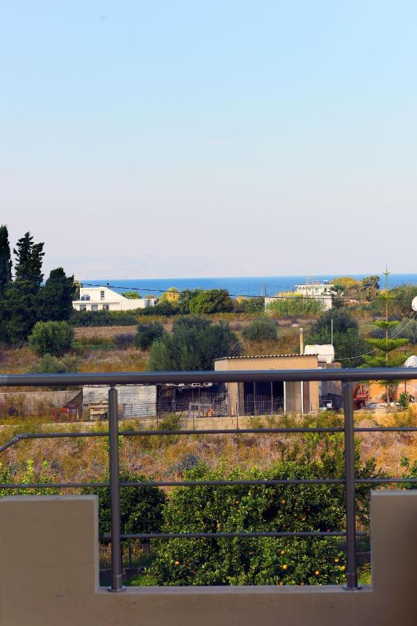 Stelia Luxury Apartments Kalavarda Bagian luar foto