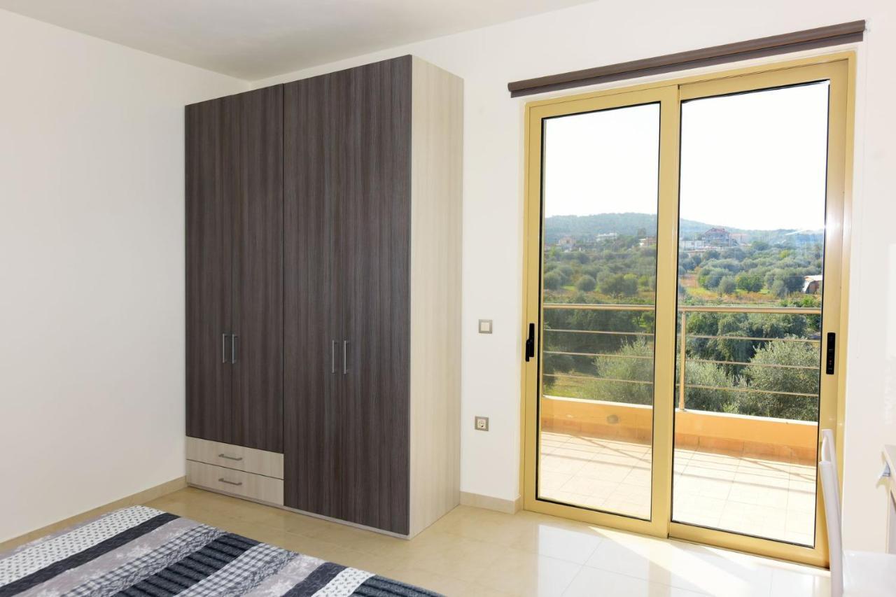 Stelia Luxury Apartments Kalavarda Bagian luar foto