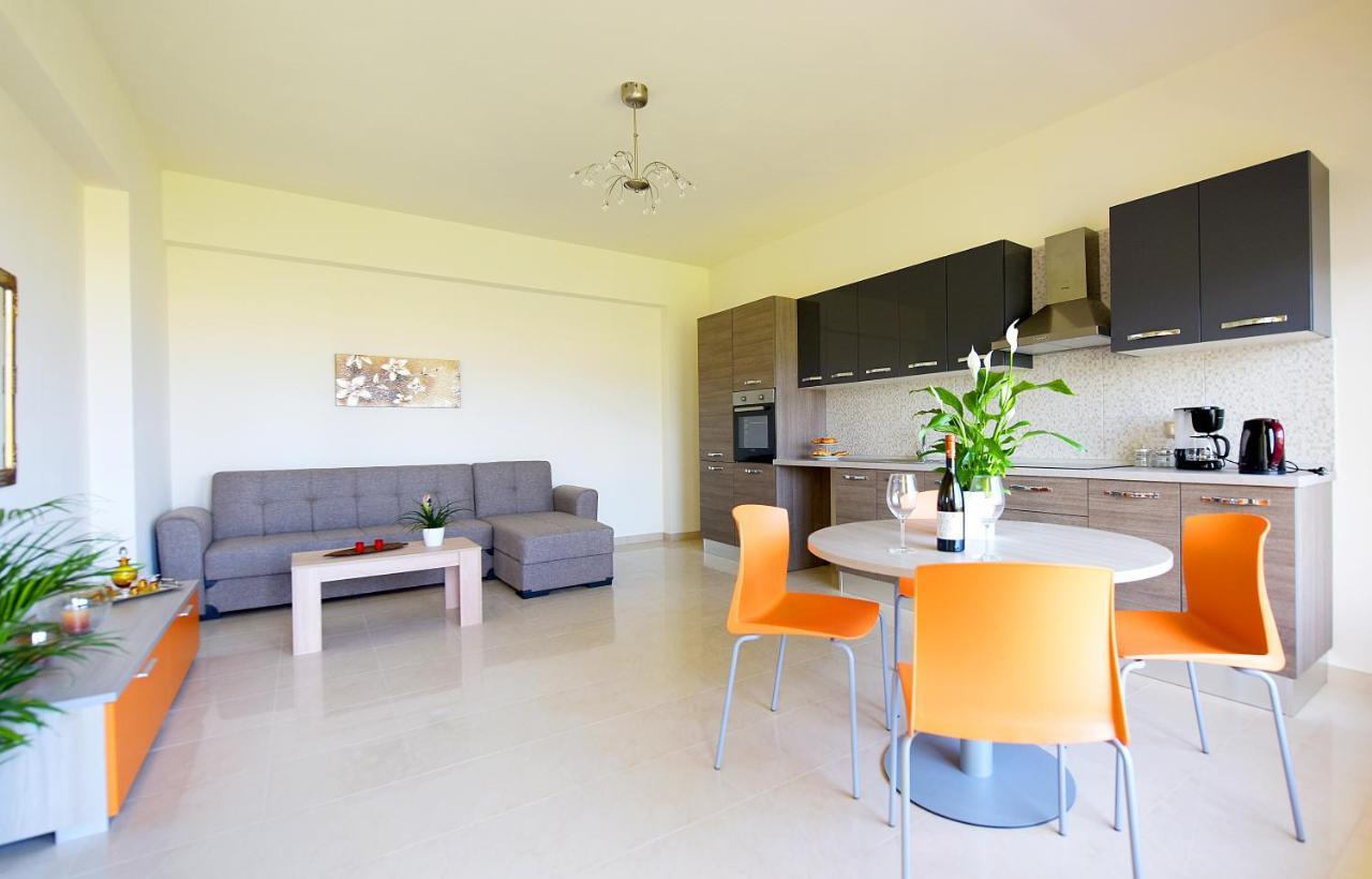 Stelia Luxury Apartments Kalavarda Bagian luar foto